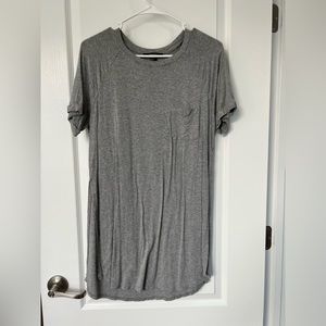 Forever 21 Size M casual grey tunic with side slits